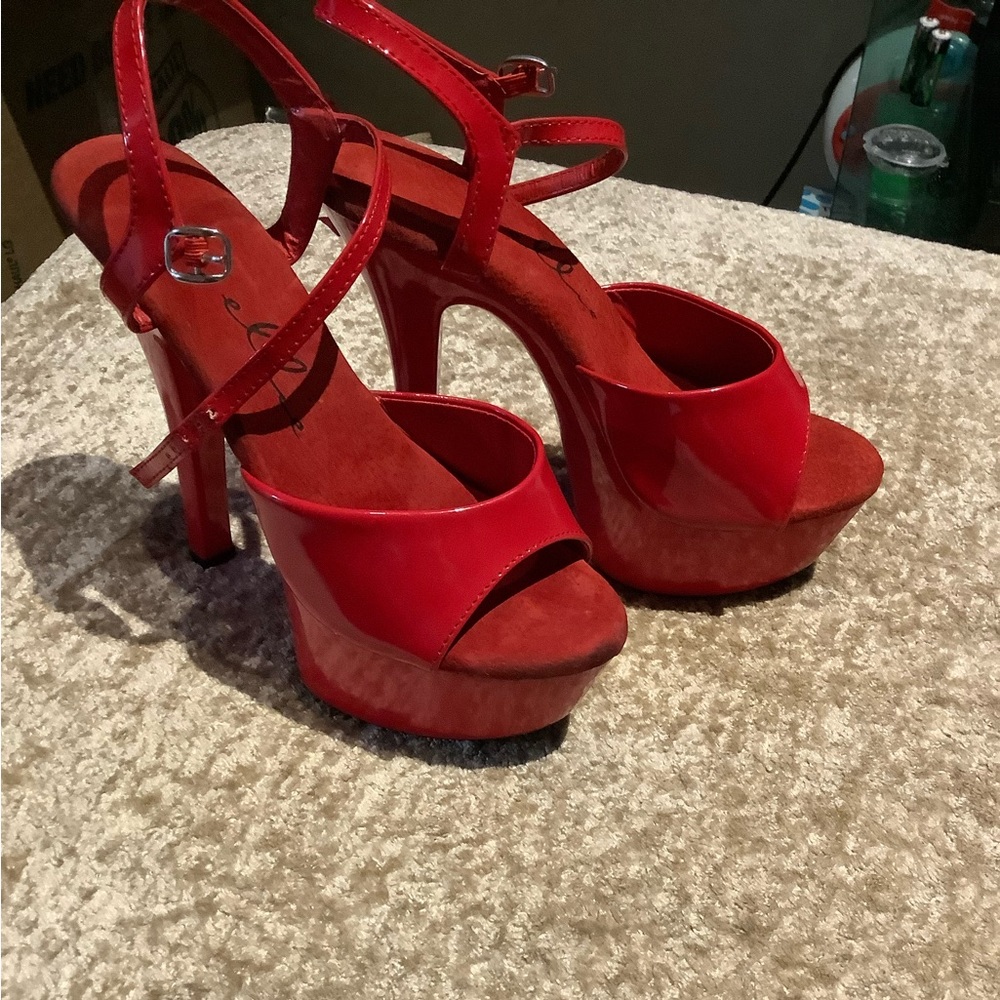 Ellie size 8 red high heels patent leather